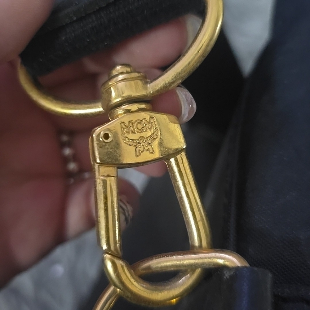 MCM Boston Black & Gold Nylon Weekender (STRAP/LUGGAGE TAG)(EUC)(COA)✨️🖤✨️ - Picture 10 of 13